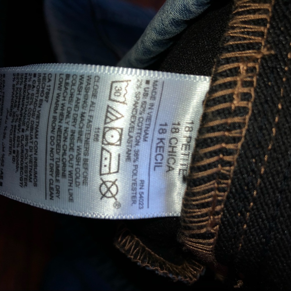 **Petite Cut** Rockstar Jeggings - Picture 3 of 4